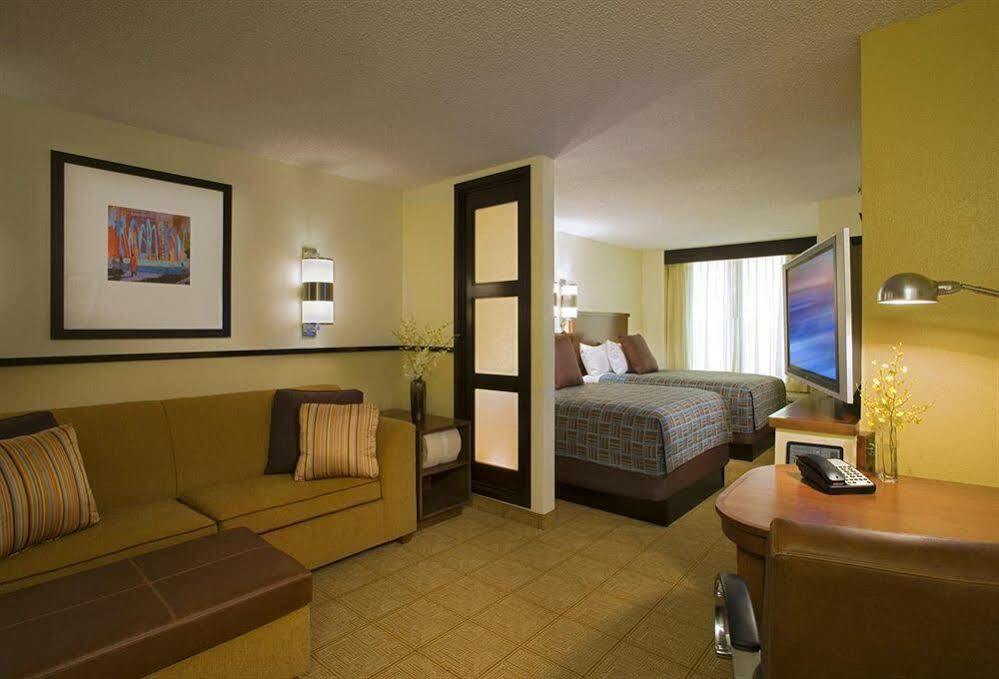 Hyatt Place Albuquerque Airport Экстерьер фото